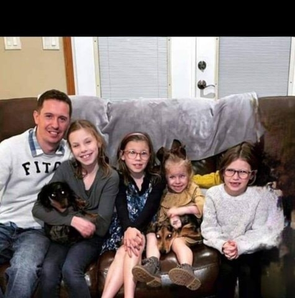 Meet your Posher, Joshua - Picture 1 of 1